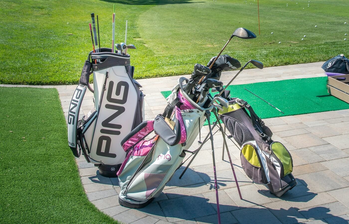Women's golf bags
